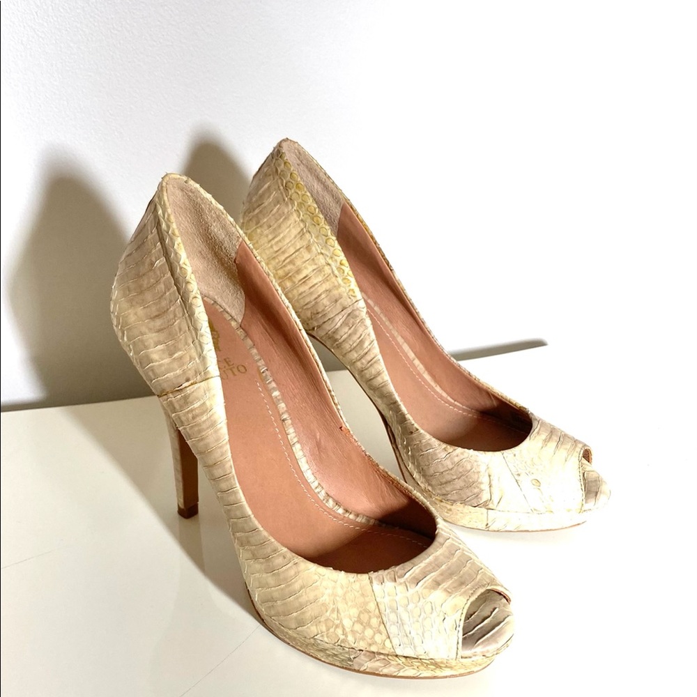 Vince Camuto size 37/7B peep toe snake skin heels.